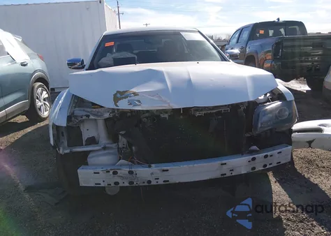 2013 Chrysler 300 Motown из США, поврежденный, VIN 2C3CCAAG4DH661929